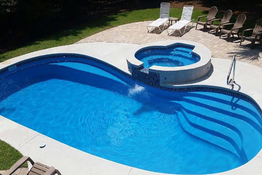 Modern fibreglass pool design in Port Aransas TX